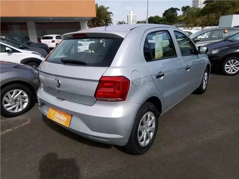 Volkswagen Gol Prata 2