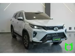 Toyota Hilux SW4