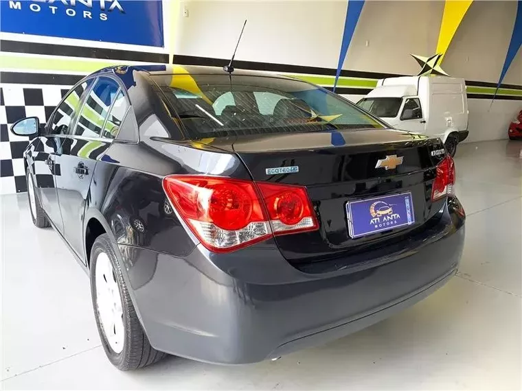 Chevrolet Cruze Preto 2