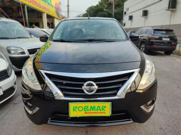 Nissan Versa Preto 4