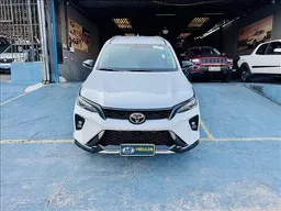 Toyota Hilux SW4