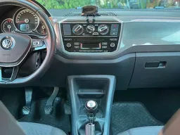 Volkswagen Cross UP