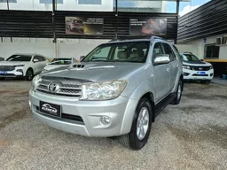 Toyota Hilux SW4