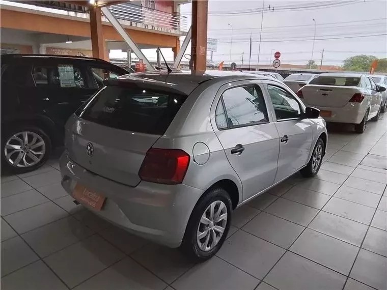 Volkswagen Gol Prata 6