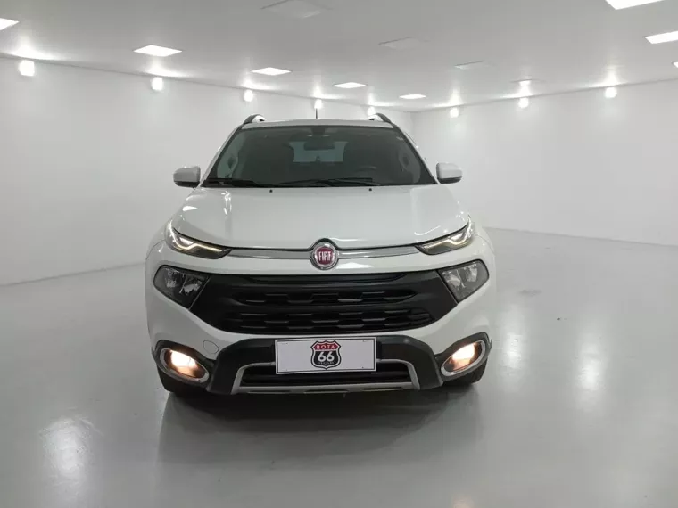 Fiat Toro Branco 3