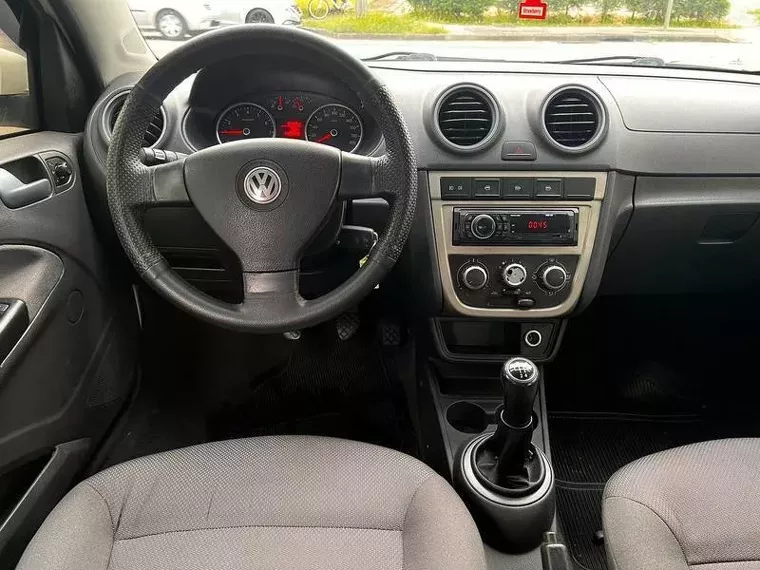 Volkswagen Voyage Branco 13