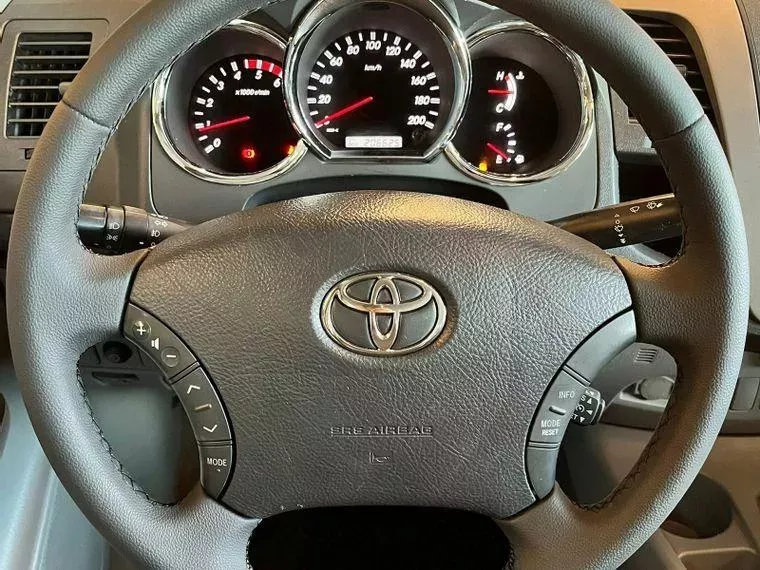 Toyota Hilux Preto 2