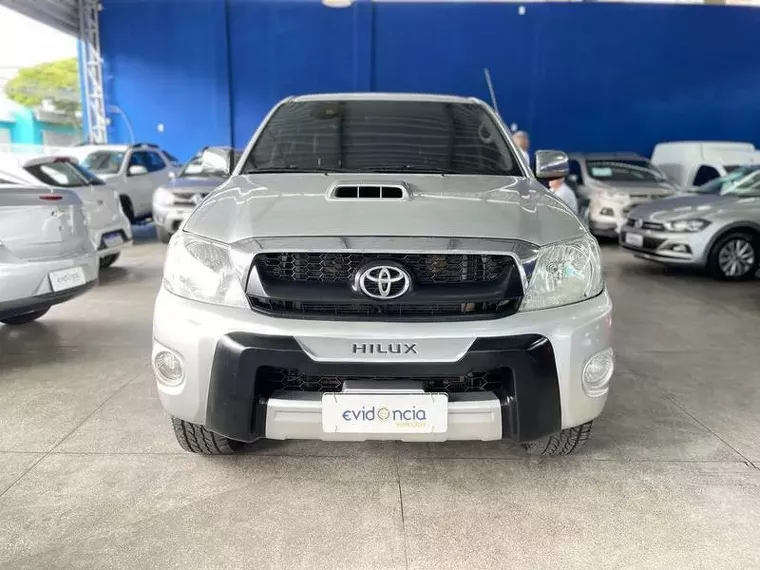 Toyota Hilux Prata 6