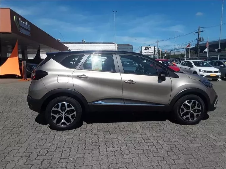 Renault Captur Bronze 3