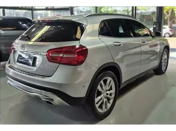 Mercedes-benz GLA 200