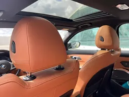 BMW 330e
