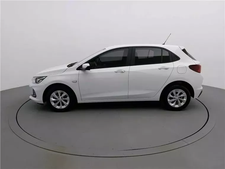 Chevrolet Onix Branco 7