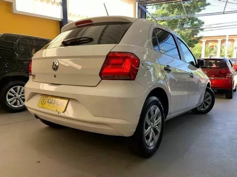 Volkswagen Gol Branco 10