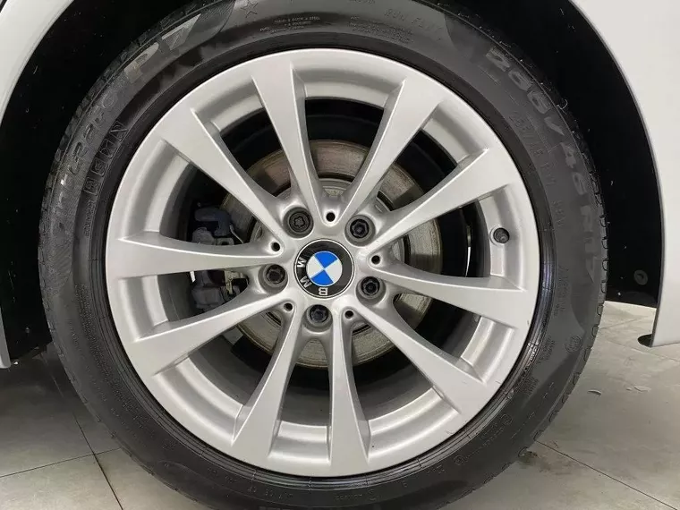 BMW 320i Prata 19