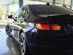 BMW 320i