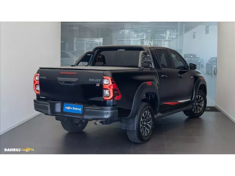 Toyota Hilux Preto 9