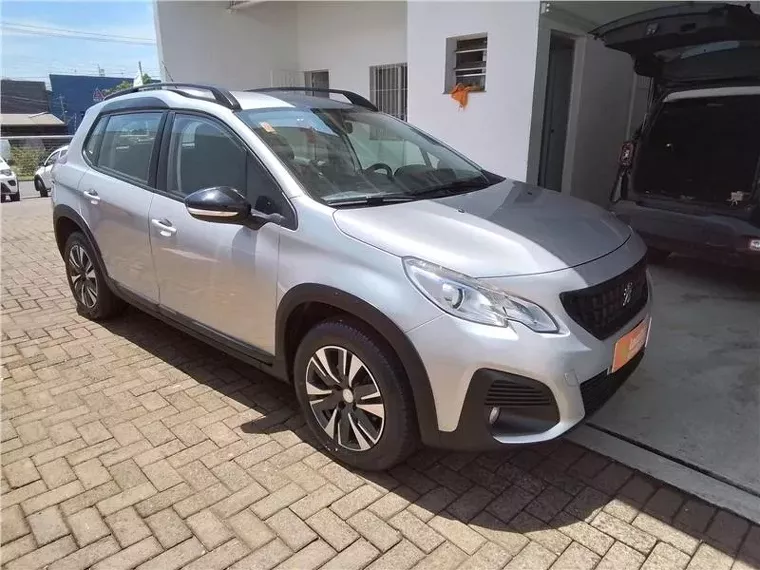 Peugeot 2008 Prata 6