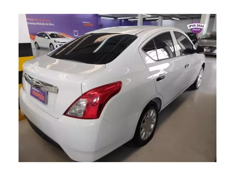 Nissan Versa Branco 7