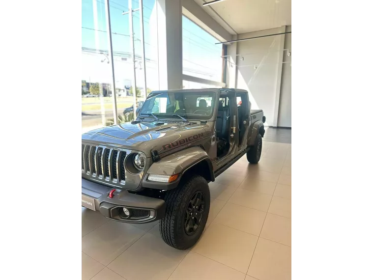 Jeep Gladiator Cinza 9