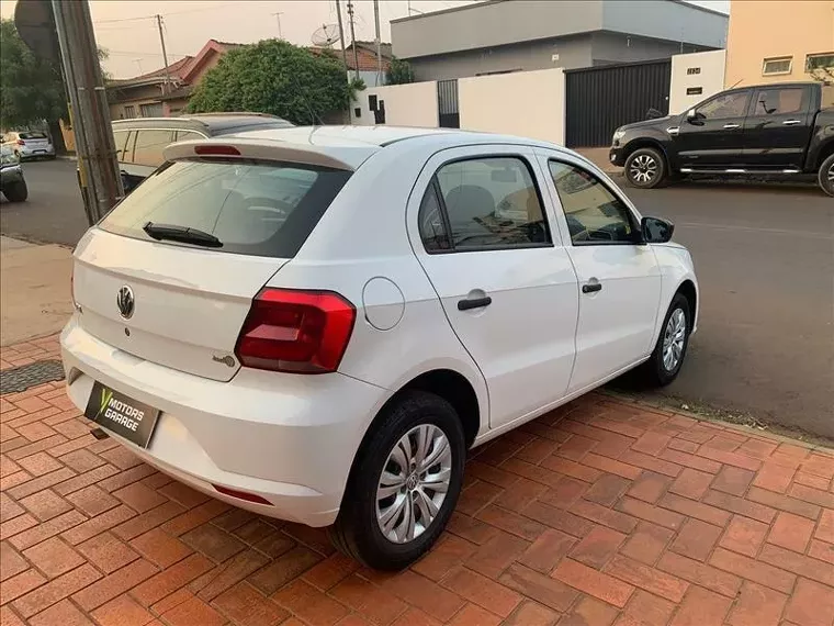 Volkswagen Gol Branco 4