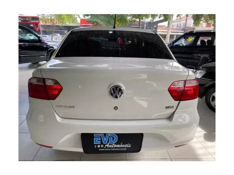 Volkswagen Voyage Branco 2