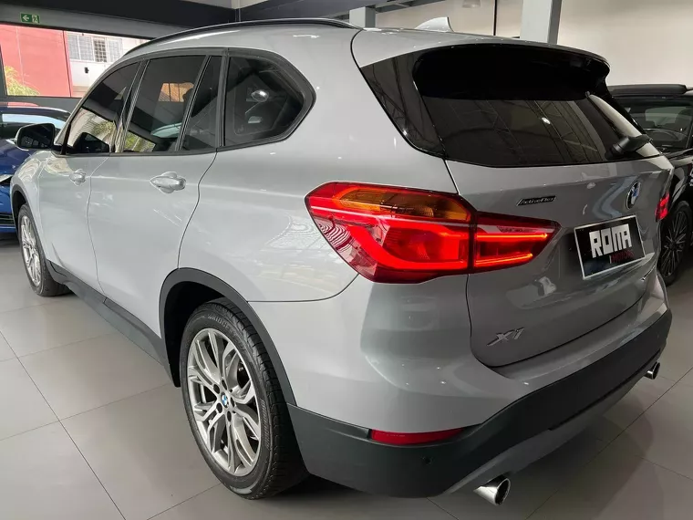 BMW X1 Prata 7