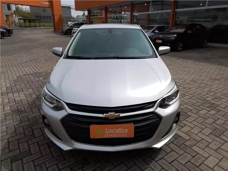 Chevrolet Onix Prata 1