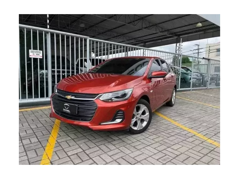 Chevrolet Onix Laranja 3