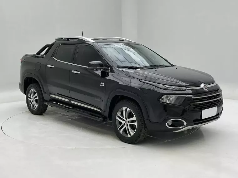 Fiat Toro Preto 12