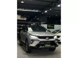 Toyota Hilux SW4