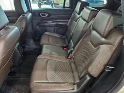 Jeep Commander