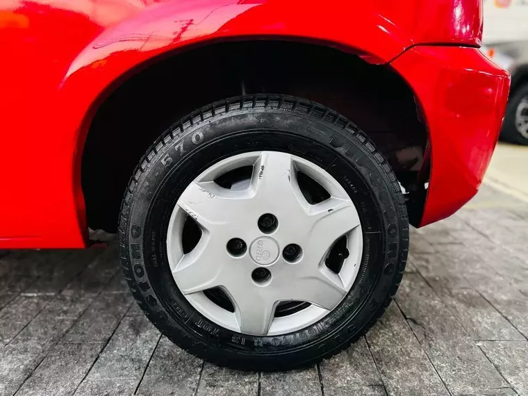 Chevrolet Celta Vermelho 5