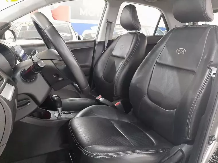 KIA Picanto Cinza 1