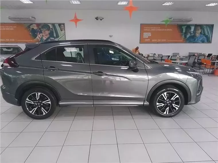 Mitsubishi Eclipse Cross Cinza 10