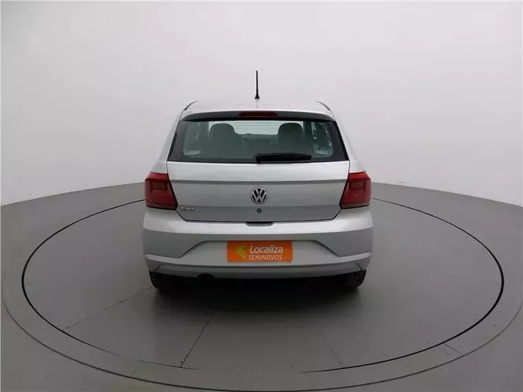 Volkswagen Gol Prata 4