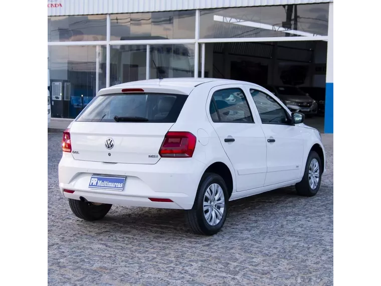 Volkswagen Gol Branco 9