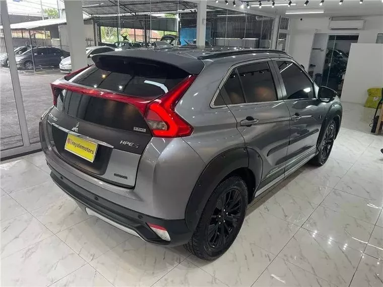 Mitsubishi Eclipse Cross Cinza 5