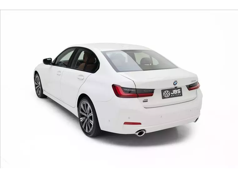 BMW 320i Branco 11