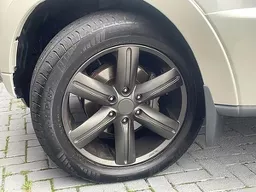 Mitsubishi Pajero Full