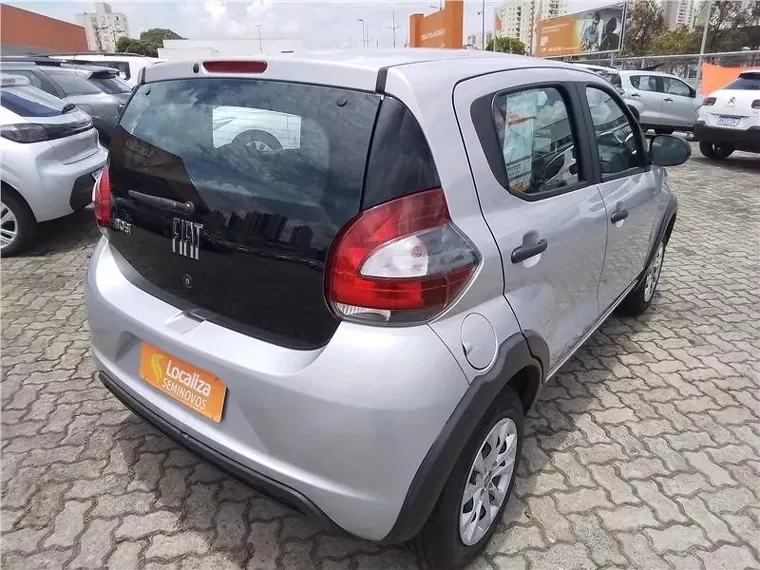 Fiat Mobi Prata 5