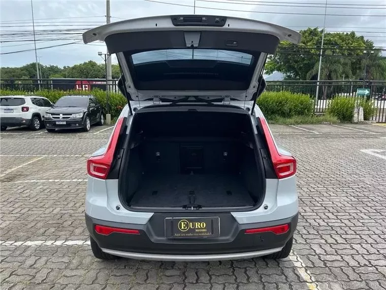 Volvo XC40 Prata 9