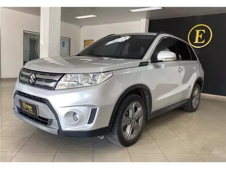 Suzuki Vitara Branco 13