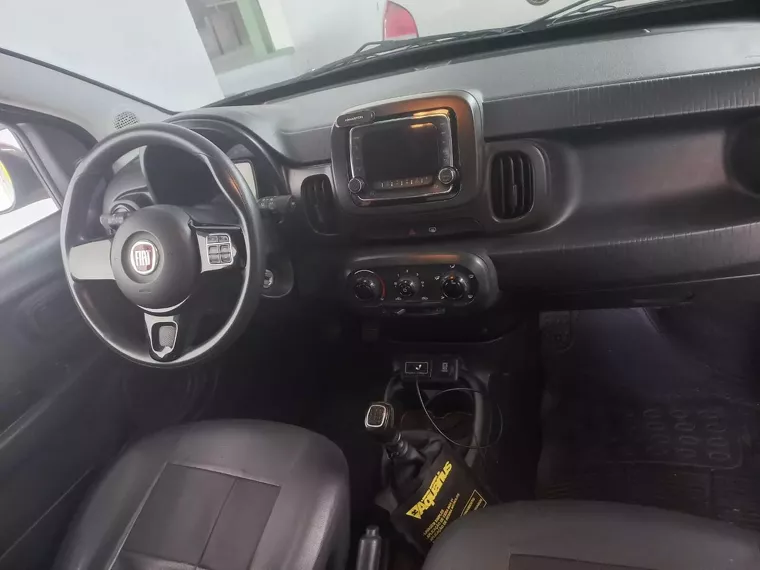 Fiat Mobi Prata 9