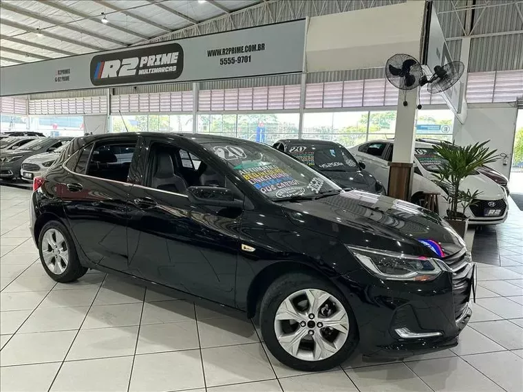 Chevrolet Onix Preto 7