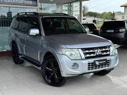 Mitsubishi Pajero Full