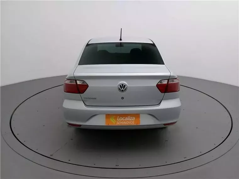 Volkswagen Voyage Prata 3