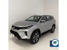Toyota Hilux SW4