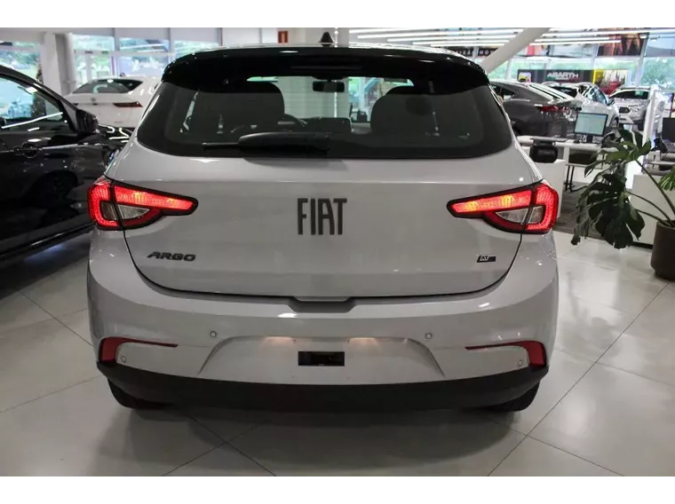 Fiat Argo Prata 15