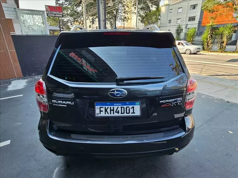 Subaru Forester Preto 5