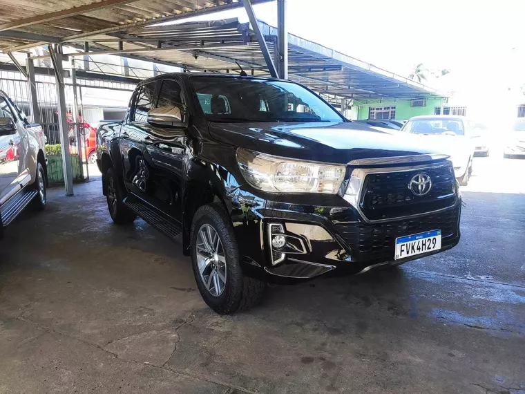 Toyota Hilux Preto 1